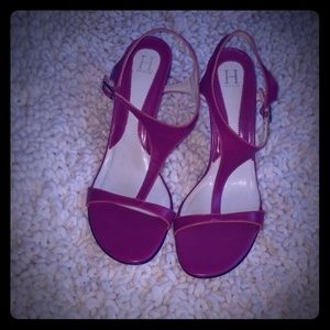 Tommy Hilfiger hot pink open toed sandal heels